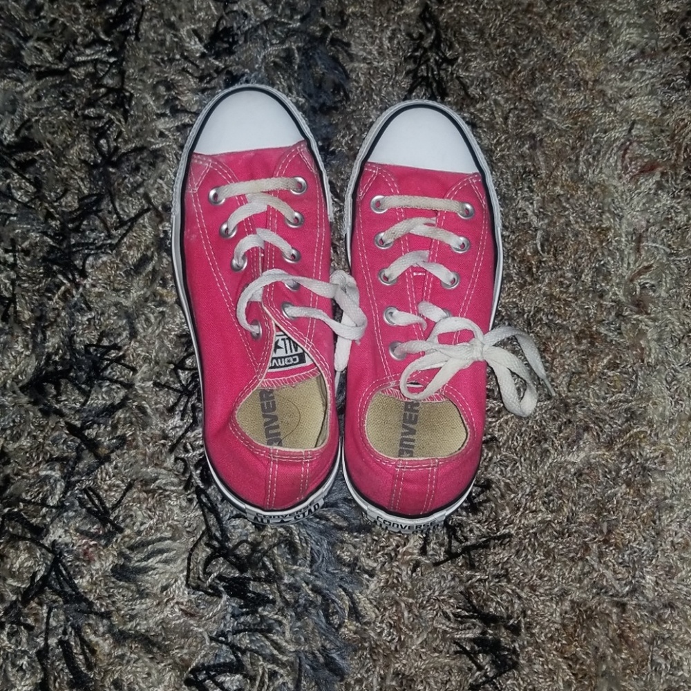 Red low cut converse